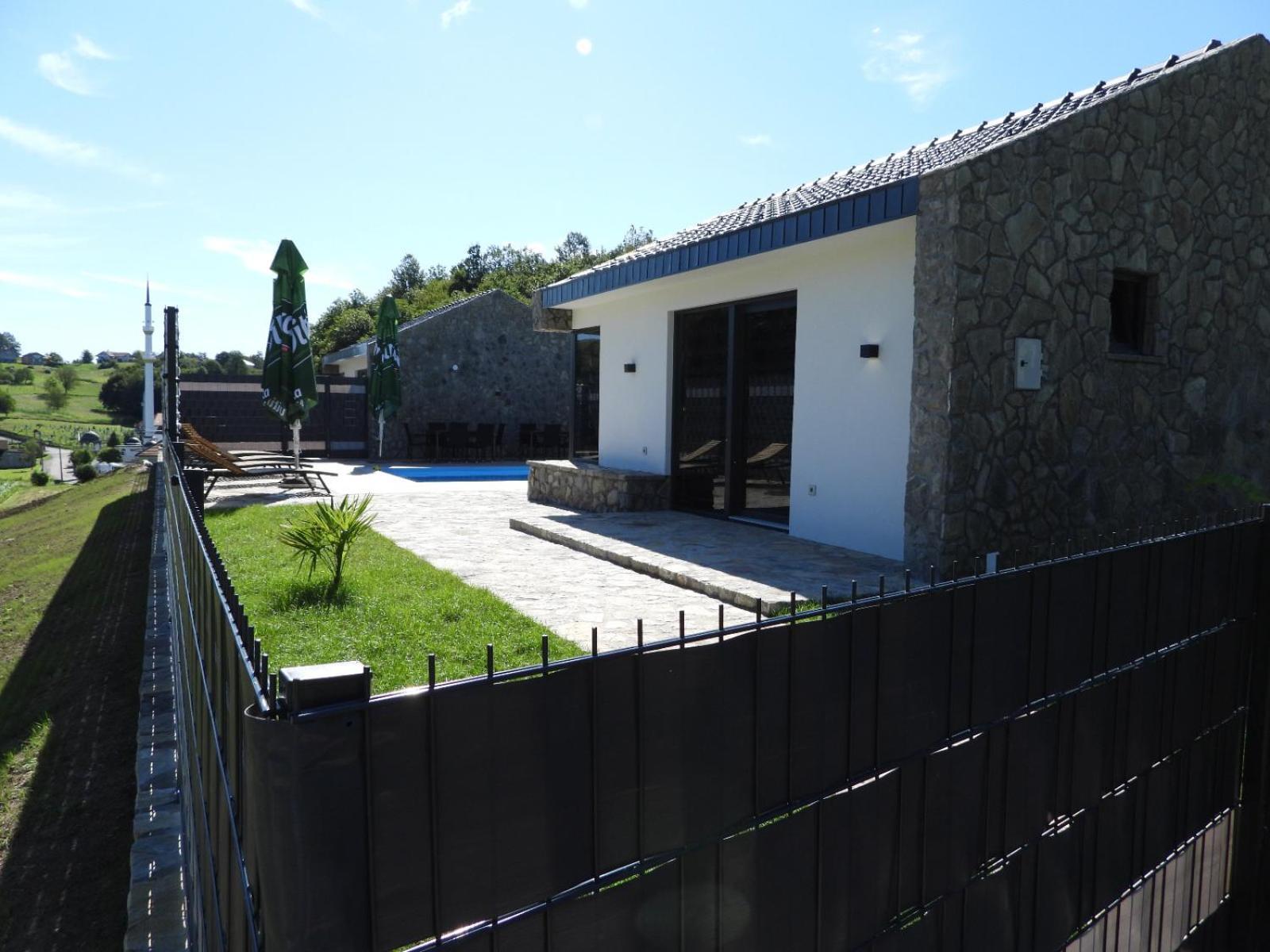 Motel Aladin Cazin Buitenkant foto